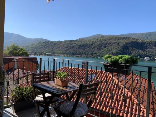  “Airone” - Una vista incantevole sul lago di Lugano in Porto Ceresio