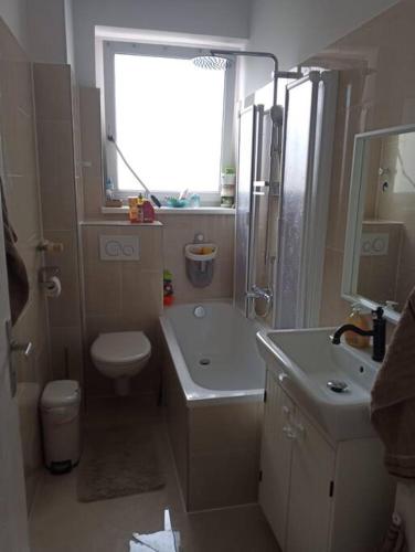 Lovely 3-room condo in Berlin, lakes & city center, Berlino (foto 7)