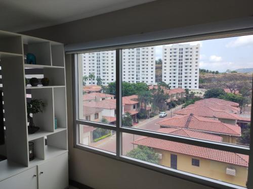 Suite at Pacific Plaza / Parque Empresarial Colón