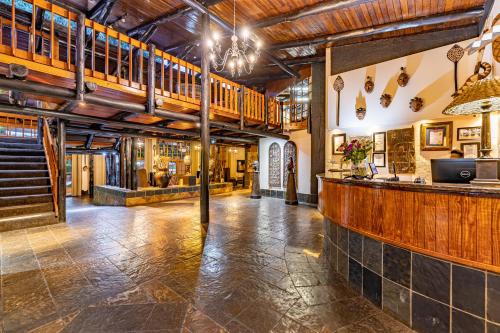 大堂, African Sky Hotels - Pine Lake Inn in 白水河