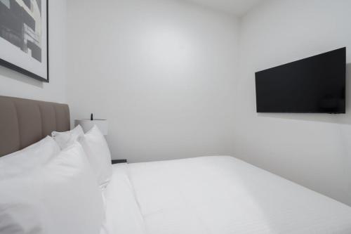 Level Hollywood – Los Angeles, CA