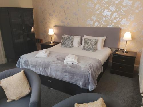 Elton Guest House Room Type - King Room