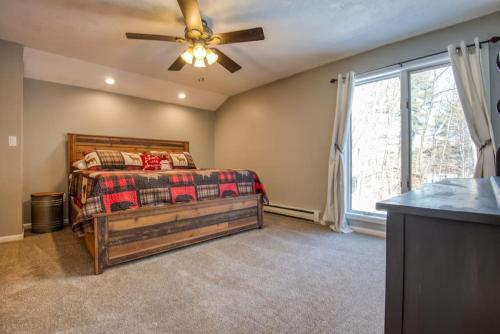 Retreat near Conway HotTub Harry Potter Room in Hales Location (NH)