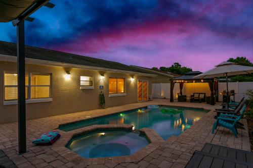 Tropical Oasis FL Pinellas Park in Pinellas Park, USA