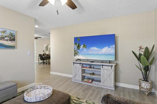 Tropical Oasis FL Pinellas Park in Pinellas Park, USA