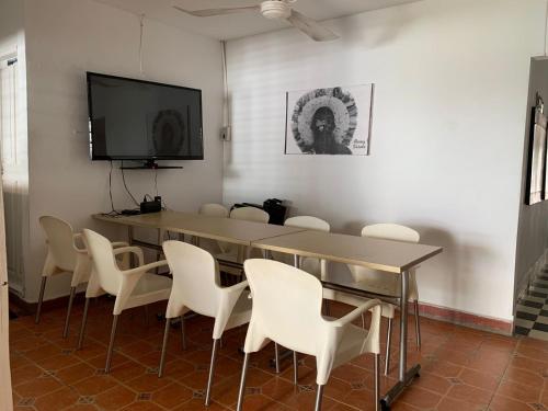 Shared lounge/TV area, Hostel Mamy Dorme in Barranquilla