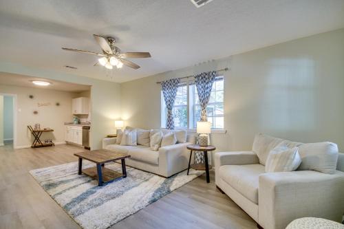 Gulfport Home with Fire Pit RVandTrailer Parking in Gulfport, USA