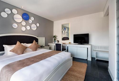 room detail thumbnail 1