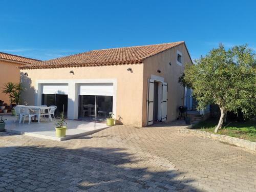 Maison à St Mitre - Location saisonnière - Saint-Mitre-les-Remparts