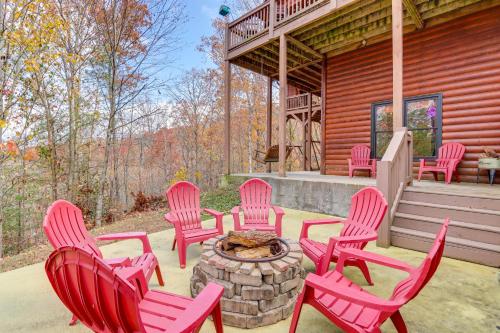 Mtn-View Cabin Hot Tub and Game Room in Blue Ridge in Blue Ridge, USA