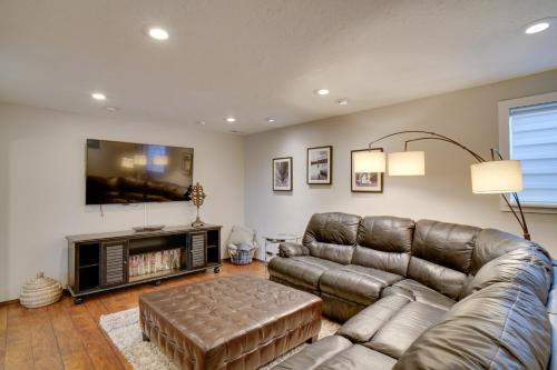 Kaysville Group Getaway 26 Mi to Snowbasin Resort! in Farmington (UT)