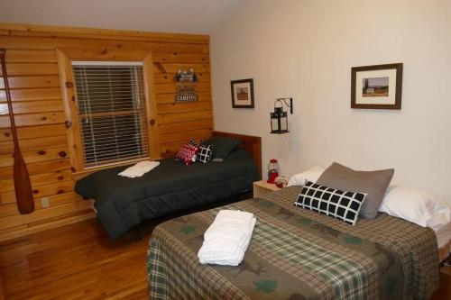 Kendall Retreat @ Deep Creek Lake in Friendsville, USA