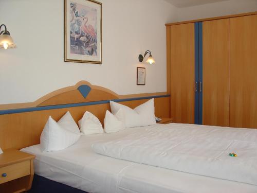 Economy Double or Twin Room