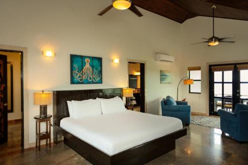 3 Story Oceanfront Luxury Villa 5 Bedroom w Pool