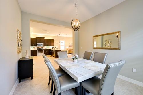 Naples Villa with Pool Access, 10 Mi to Beach!