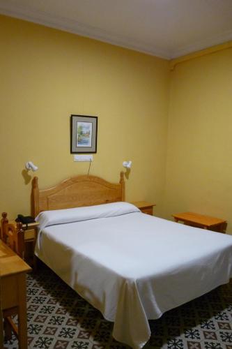 Single Room image 2
