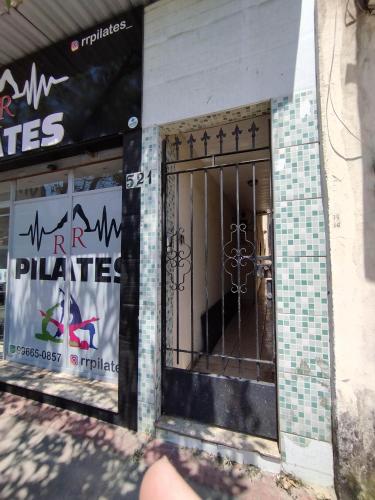 Seu Apto na Praia da Costa 7 Completo Simples e Barato 2Q Ar Cond Geladeira Fogao TV no Centro Bom p in Centro de Vila Velha