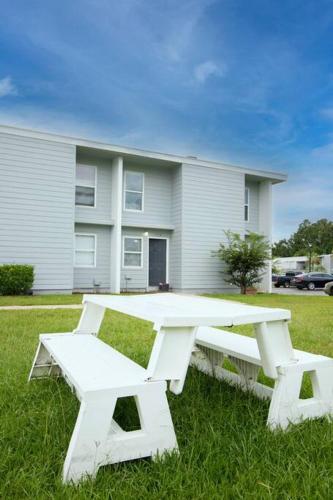 La Riviere 2 bedroom, close to airport and beach 1402 in Gulfport, USA