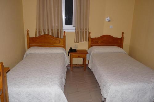 Double or Twin Room image 6