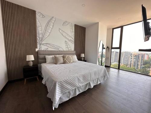 Incredible and Stylish 2 bedroom apartment in zone 10