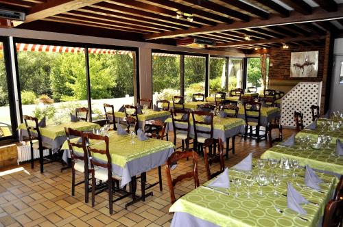Hotel Restaurant Le Relais De Pouilly - 레스토랑