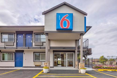 Motel 6-Oshkosh, WI