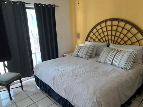 DEPARTAMENTO EN MARINA VALLARTA in Puerto Vallarta, Mexico