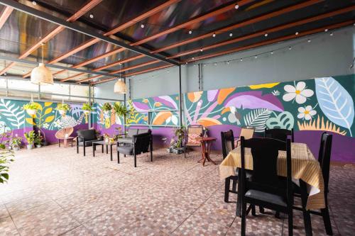Restaurant, Viva Guest House in Pavas