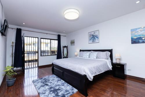 King Room with Balcony room in Viva Guest House