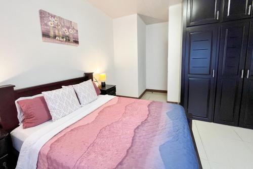 Double Room with Shared Bathroom image 10