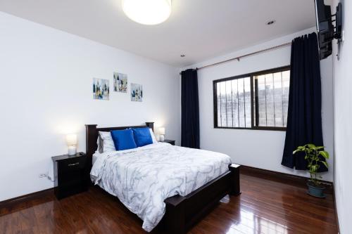 Double Room with Private Bathroom image 4