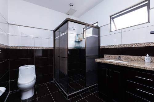 Double Room with Private Bathroom image 1