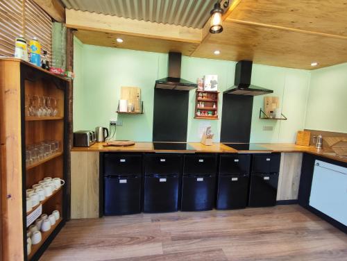 virtuve, Glamping at Zeehan Bush Camp in Zeehana