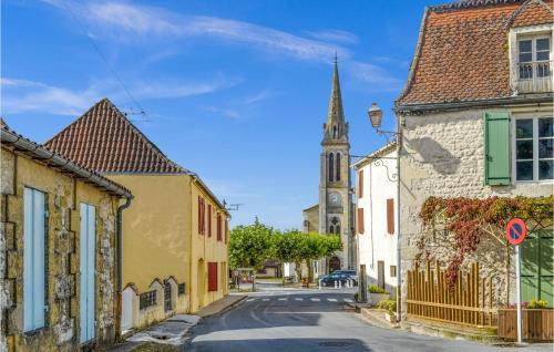 Stunning Home In Saussignac With Wi-fi