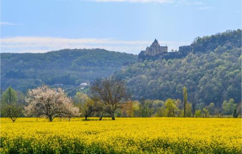 Stunning Home In Saussignac With Wi-fi