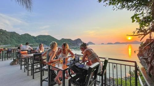Le Pont Bungalow Cat Ba