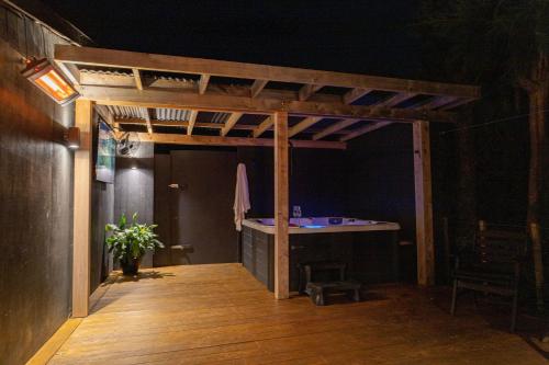 The Black Barn in 庫姆