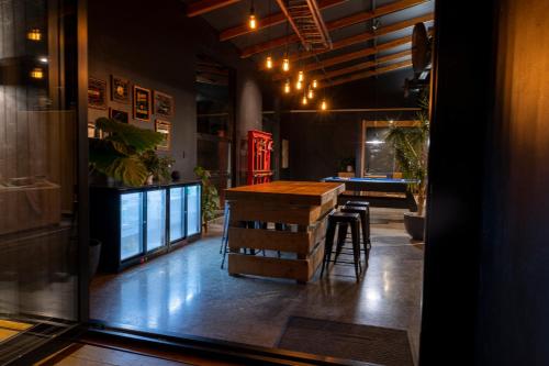 The Black Barn in 庫姆