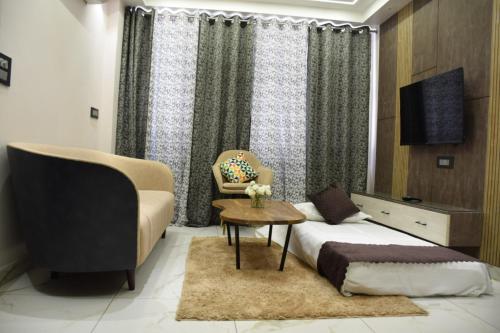 2BHK luxury Escape in rishikesh - image 5