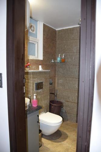 2BHK luxury Escape in rishikesh - image 3