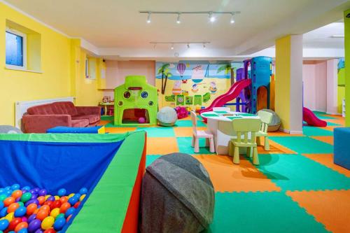 Resort Moderna Jastrzębia Góra – Jastrzebia Gora, NY
