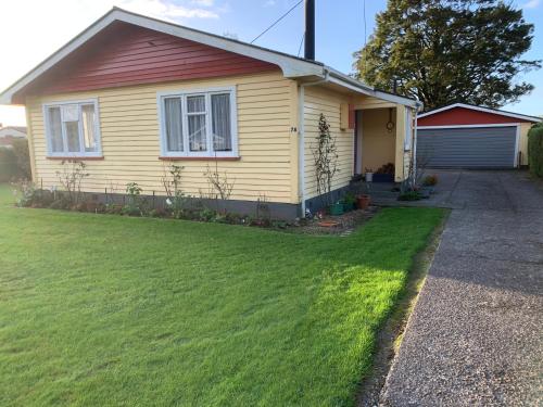 A szálláshely kívülről, Poppas House in Harihari