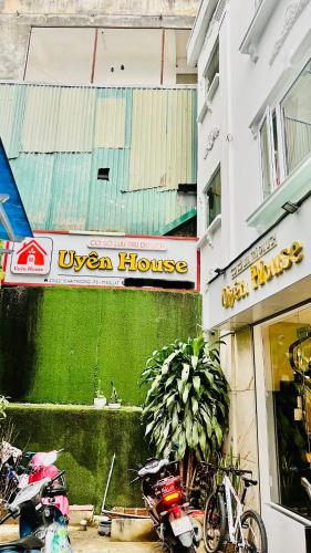 Uyên House hotel