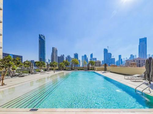 Primestay - Burj Royale 1BR in Downtown Dubai - image 14