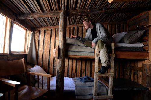 Basecamp Hotel - image 2