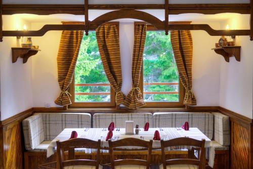 ห้องอาหาร, MPM Family Hotel Merryan in พามโพโรโว