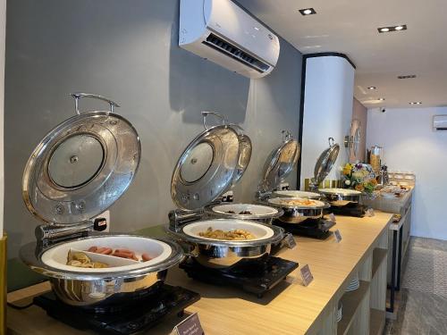 Food and beverages, Alltrue Hotel Bintan - Tanjungpinang in Bintan Island