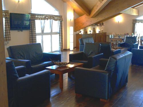 kawasan lounge/TV kongsi, ApartHotel RIALB in El Serrat