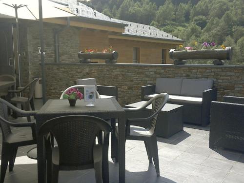 beranda/teres, ApartHotel RIALB in El Serrat