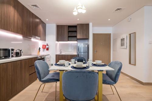 1BDR Apartment in La Mer with Sea View - image 6